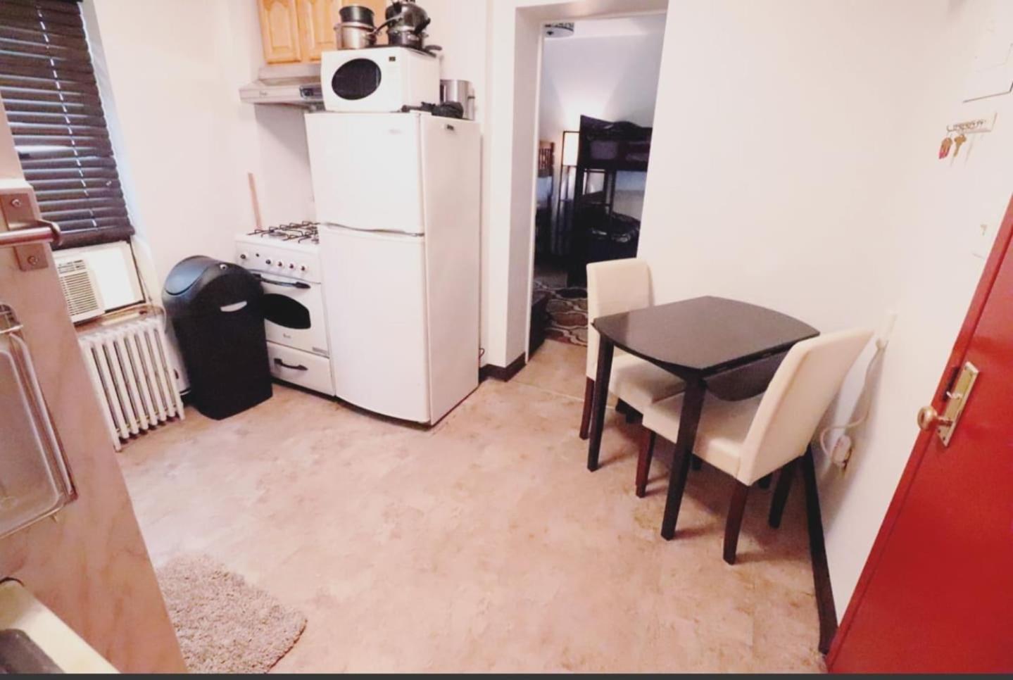 Quirky & Cozy Loft Soho Little Italy - Sleeps 4 Apartment